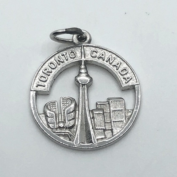 Vintage Jewelry - VTG Sterling Silver Toronto Cityscape Skyline CN Tower Pendant Charm 1”